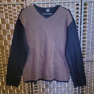 Boss V-Neck Sweater in Black and Brown